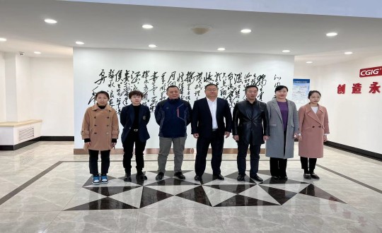 6.教育廳、科技局領(lǐng)導(dǎo)一行蒞臨裝配式總公司參觀交流_副本.jpg