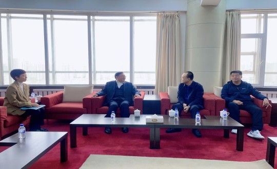 1.董事長與湖西街道書記張兵、主任劉鳳俊親切交談_副本.jpg