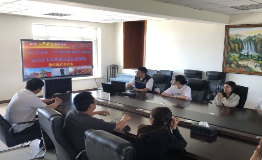 30.農業(yè)總公司消防安全知識培訓現場_副本.jpg